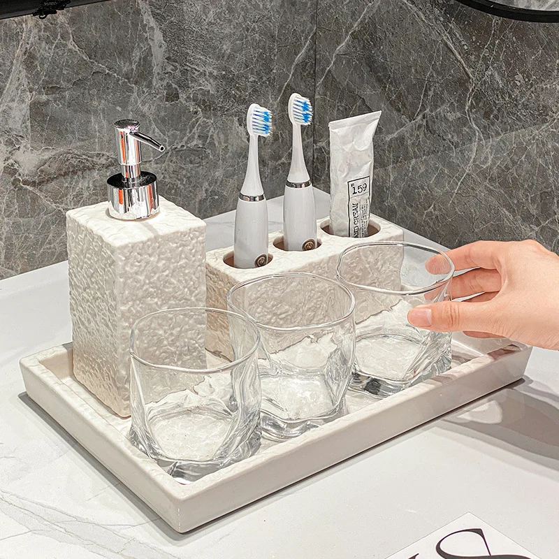 Home Essentials Bathroom Accessories - ชุดอุปกรณ์ห้องน้ำที่จำเป็น, ขวดแชมพู, แก้วน้ำยาบ้วนปาก, ที่วางของในห้องน้ำ, ทำความสะอาดบ้านและอพาร์ทเมนท์